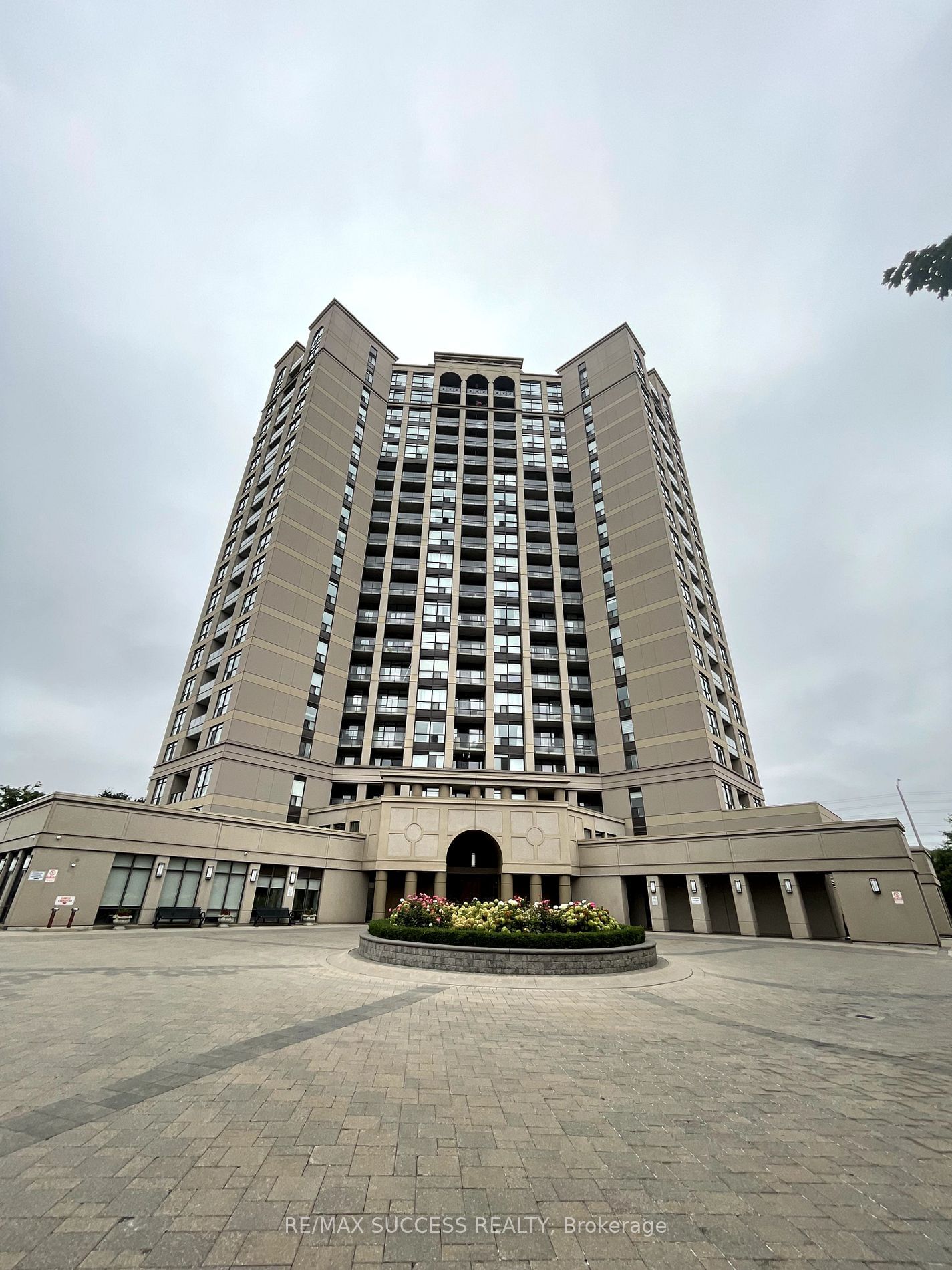 220 Forum Dr, unit 702 for rent - image #1