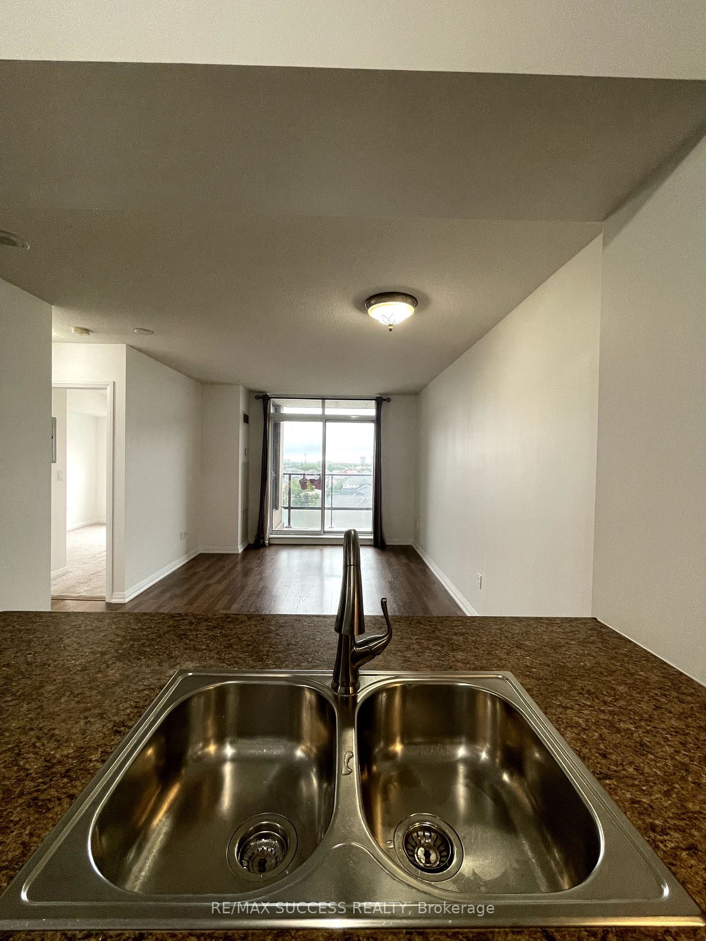 220 Forum Dr, unit 702 for rent - image #8