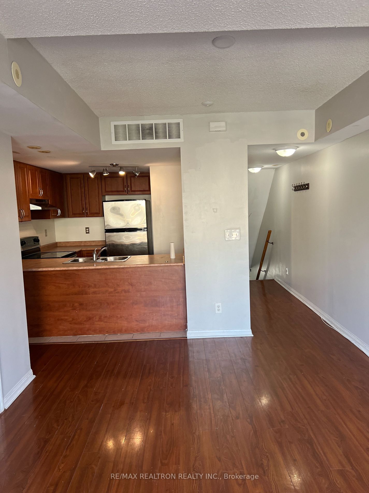 3035 Finch Ave W, unit 2022 for rent - image #4