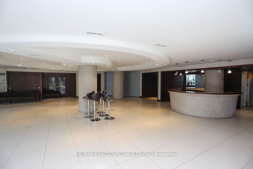 220 Burnhamthorpe Rd, unit 1705 for sale - image #30