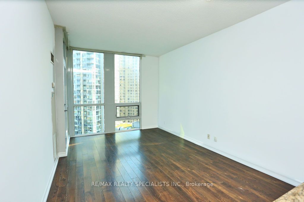 220 Burnhamthorpe Rd, unit 1705 for sale - image #7