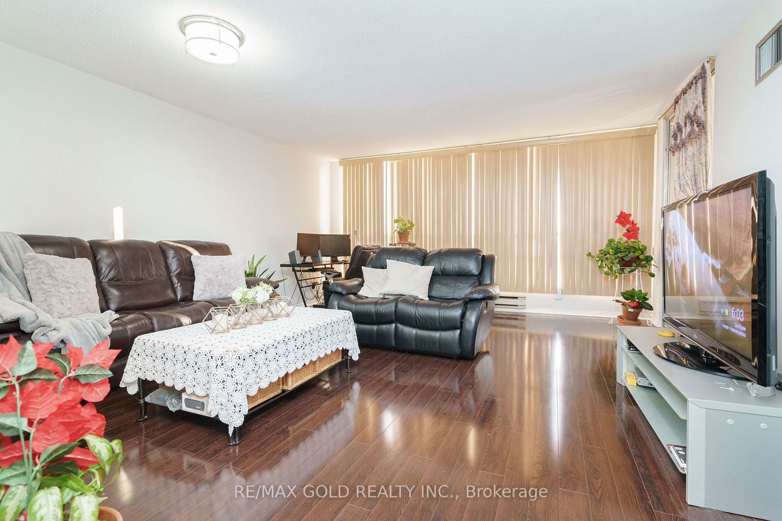 310 Mill St, unit 608 for sale - image #10