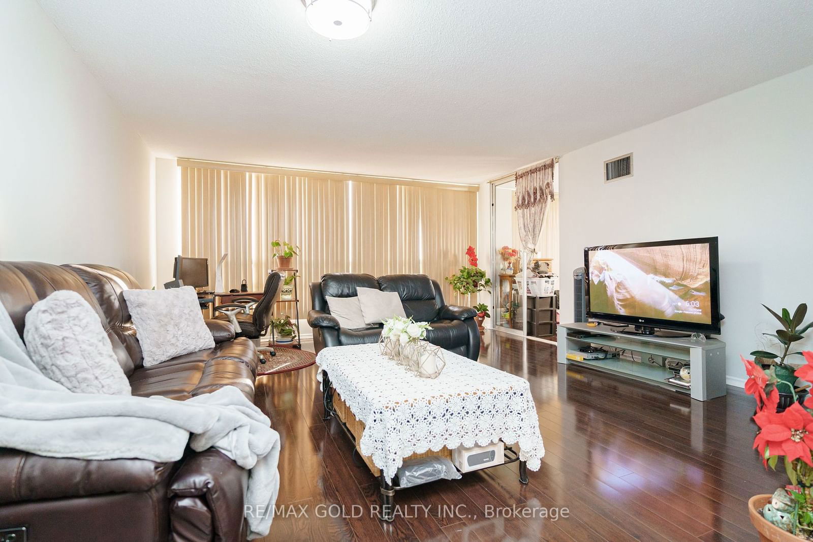 310 Mill St, unit 608 for sale - image #11