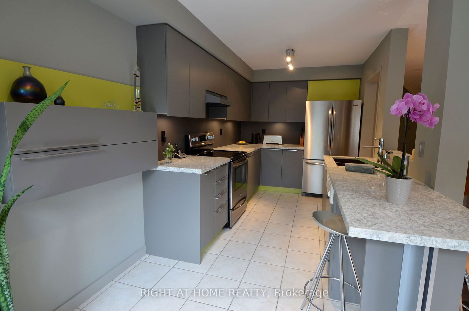 2665 Thomas St, unit 53 for sale - image #6