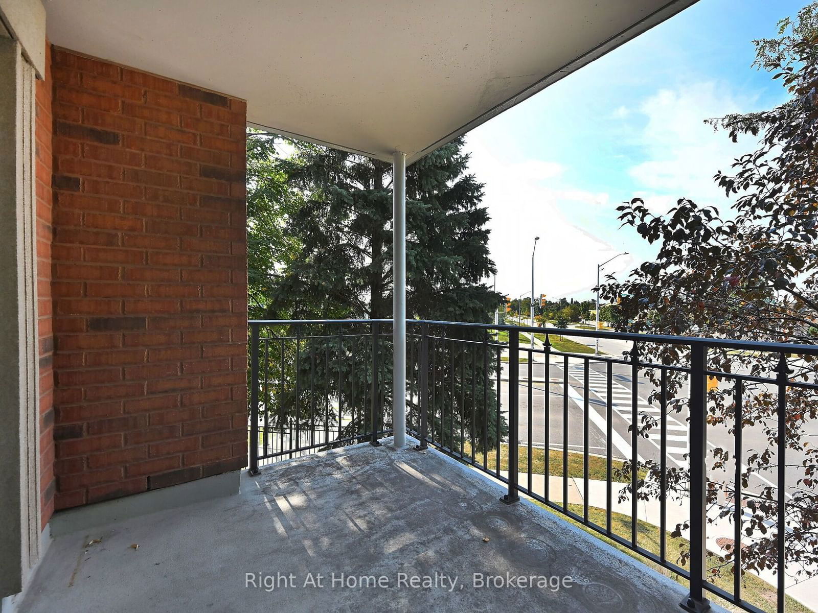 2301 Parkhaven Blvd, unit 204 for sale - image #29