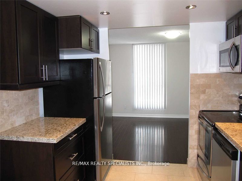 145 Hillcrest Ave, unit 311 for rent - image #4