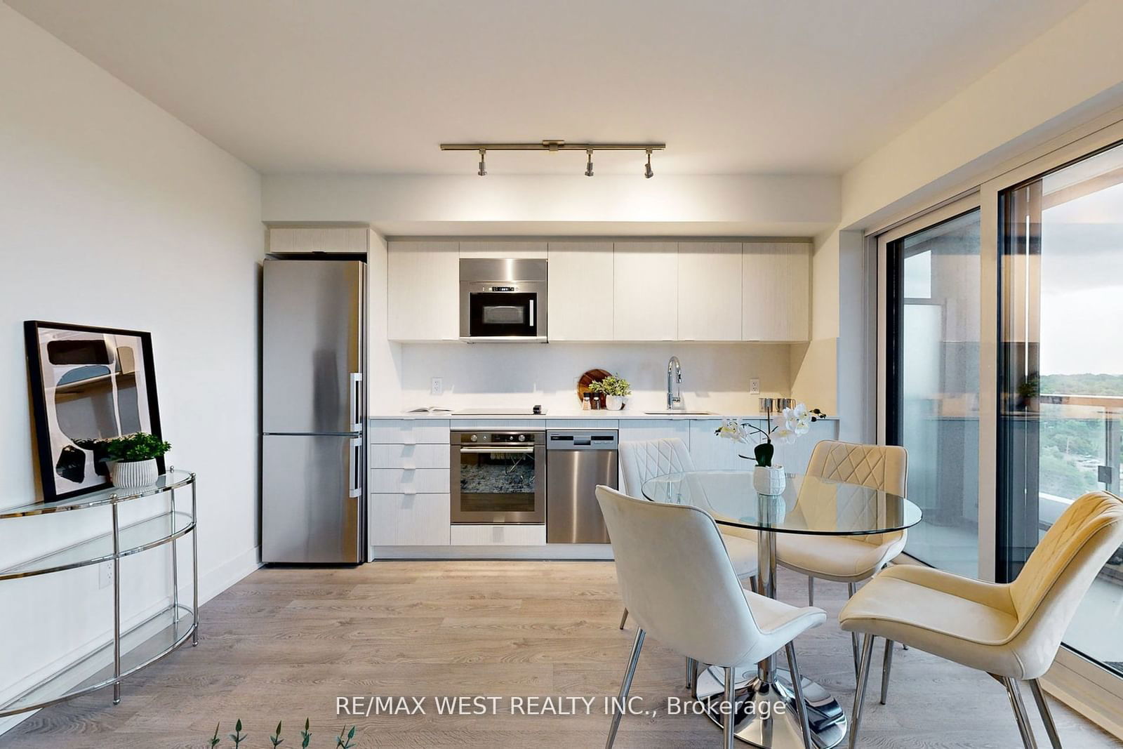 5 Mabelle Ave, unit 1227 for sale - image #8