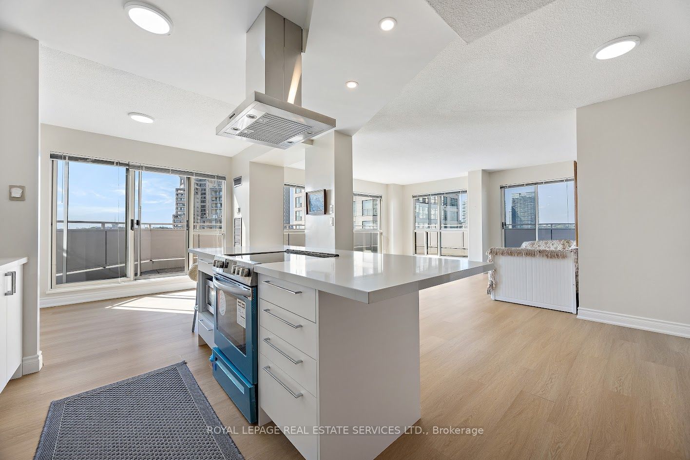 2267 Lake Shore Blvd W, unit 1008 for sale - image #5