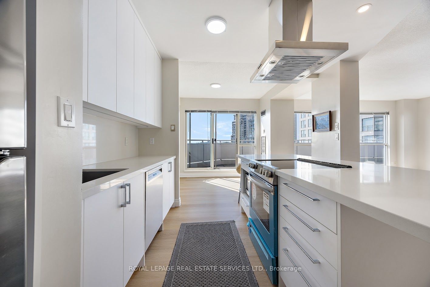 2267 Lake Shore Blvd W, unit 1008 for sale - image #6