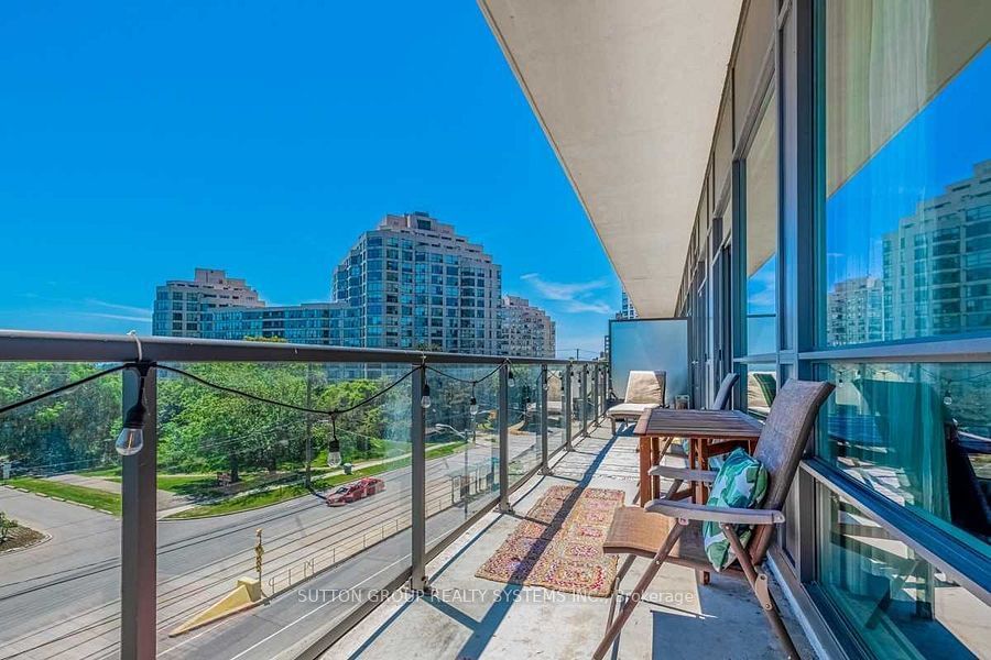 2240 Lake Shore Blvd W, unit 312 for sale