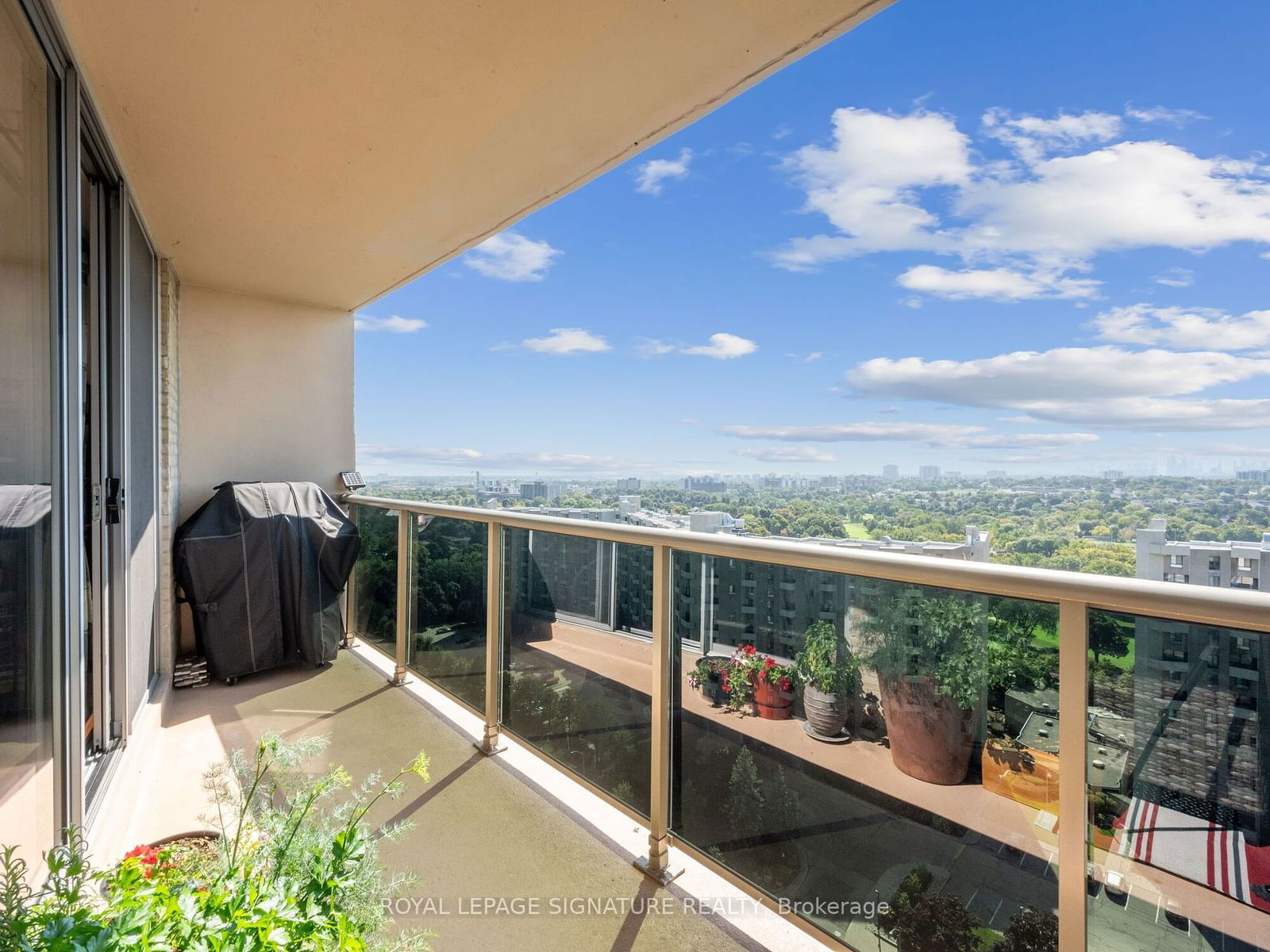 299 Mill Rd, unit 2201 for sale - image #32