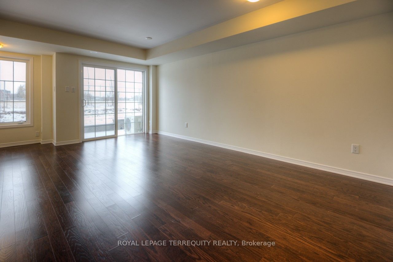 2441 Greenwich Dr, unit 37 for rent - image #8