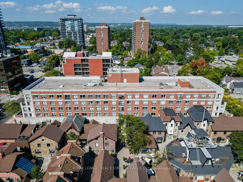 The Residences of Village Square, Burlington, Toronto