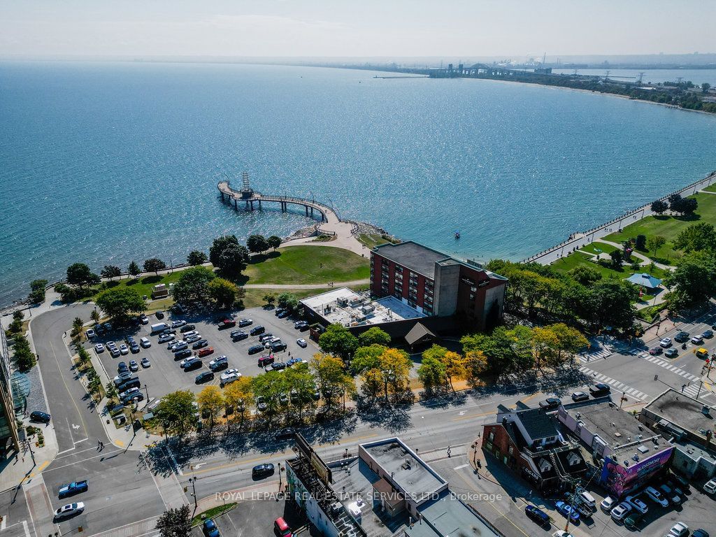 The Residences of Village Square, Burlington, Toronto