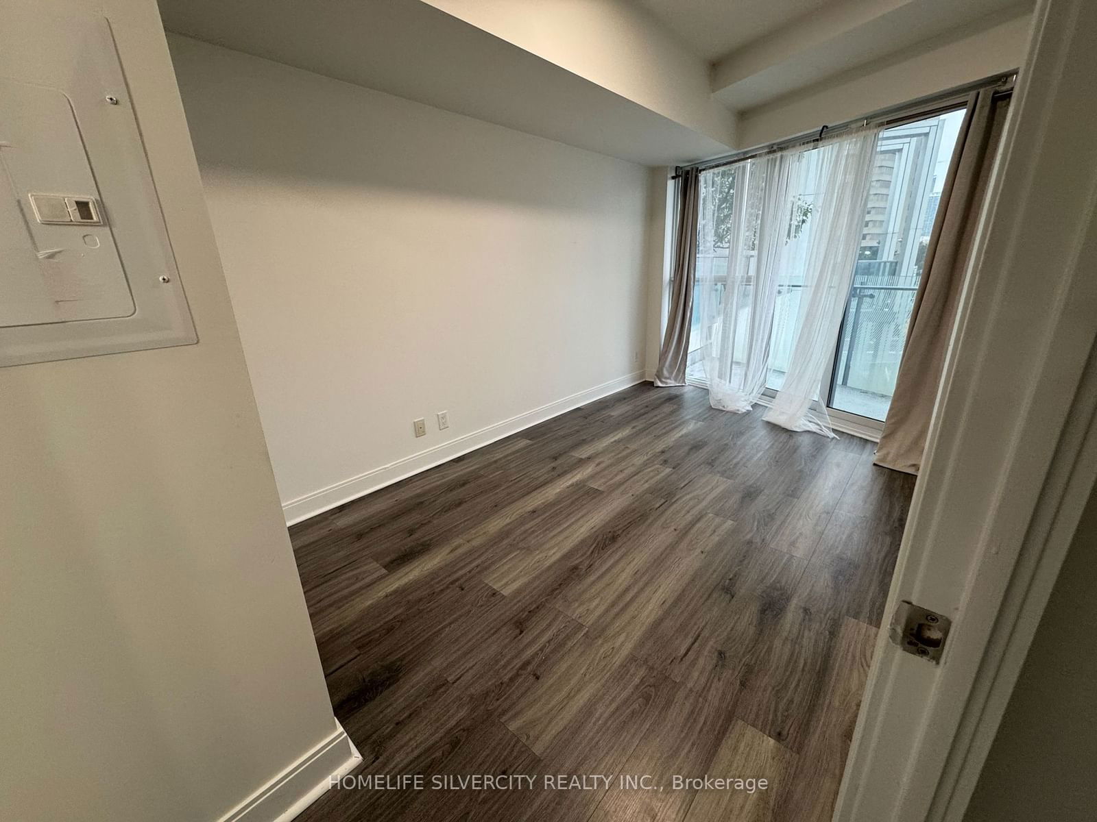 50 Absolute Ave, unit 306 for rent