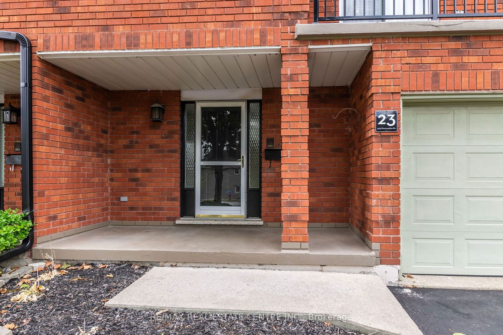 3125 Pinemeadow Dr, unit 23 for sale - image #2