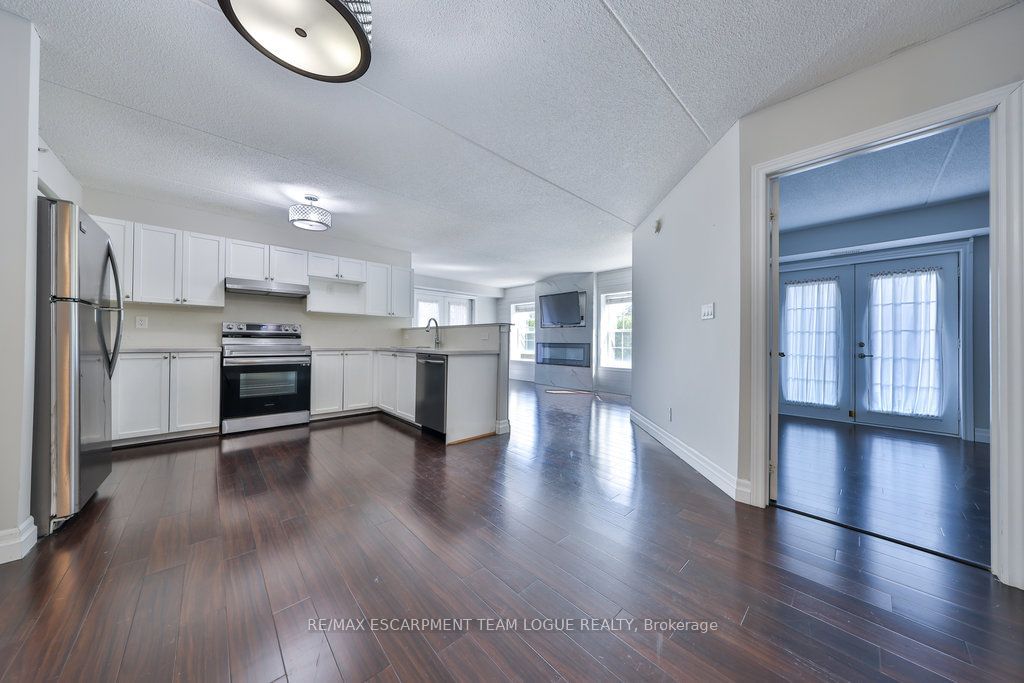 2035 Appleby Line, unit 113 for rent - image #8