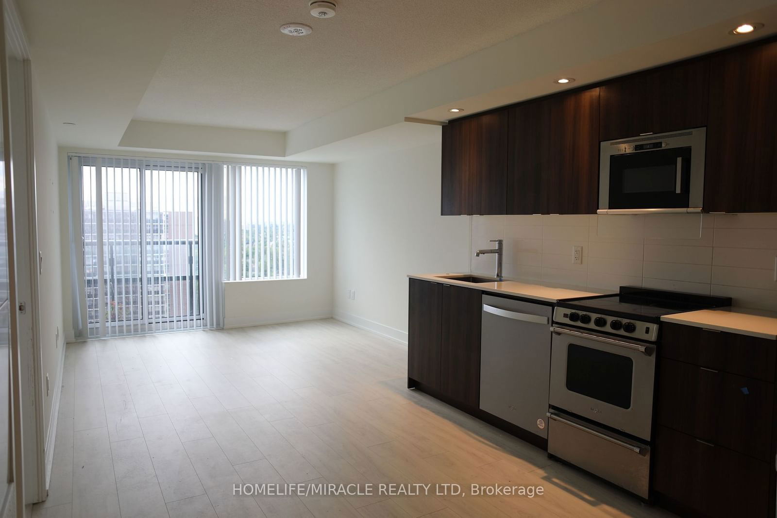 10 Eva Rd, unit 1503 for rent