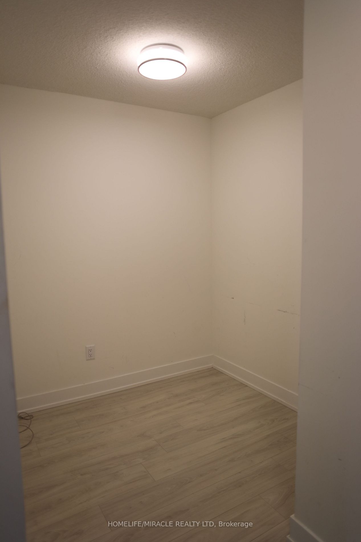 10 Eva Rd, unit 1503 for rent