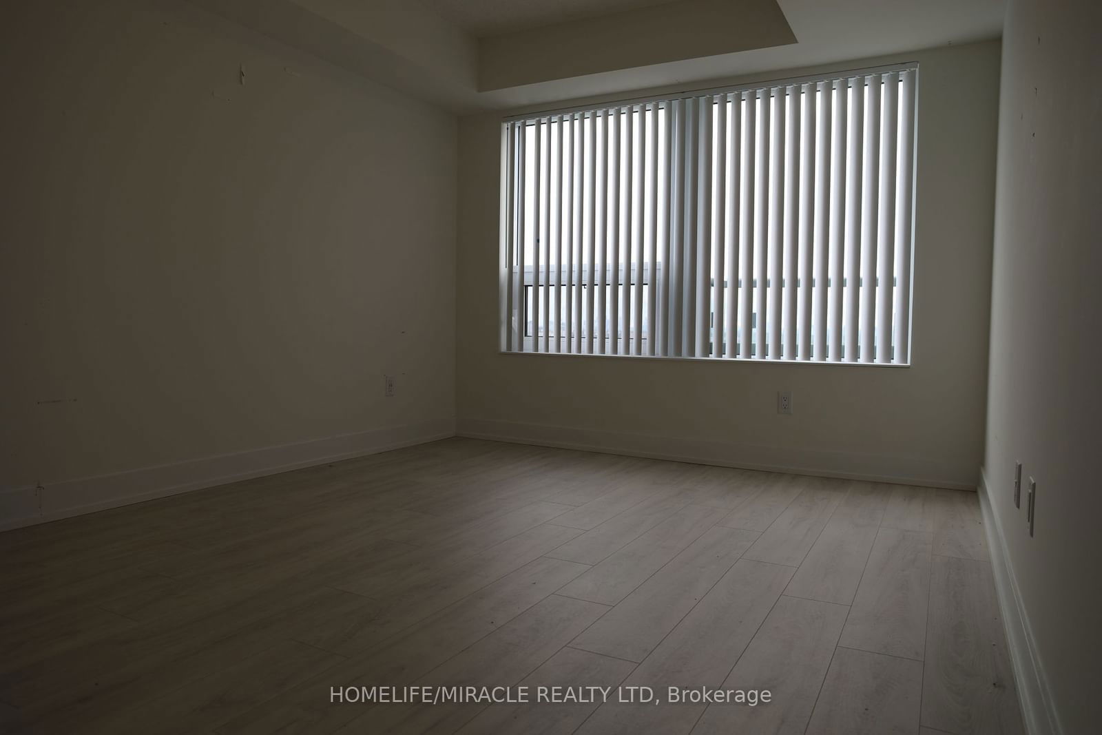 10 Eva Rd, unit 1503 for rent