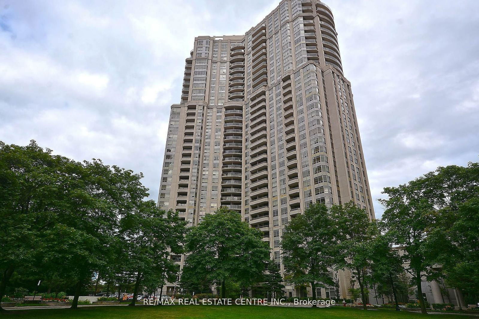 35 Kingsbridge Garden Circ W, unit 1905 for sale