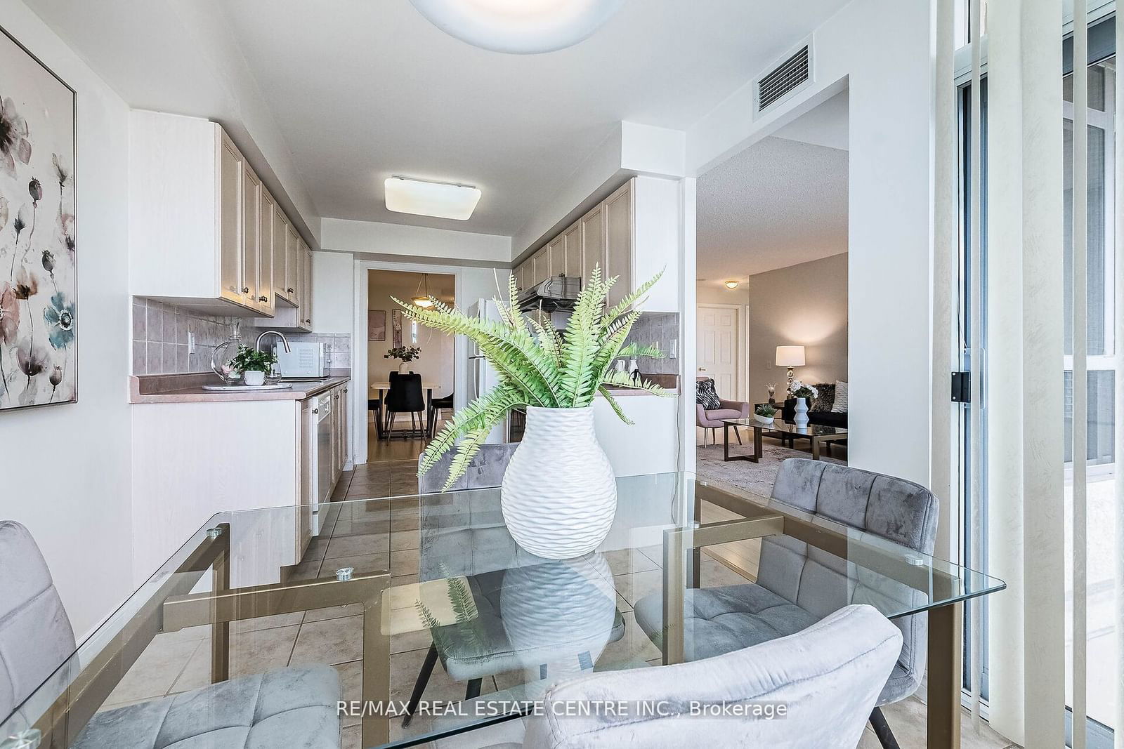 35 Kingsbridge Garden Circ W, unit 1905 for sale