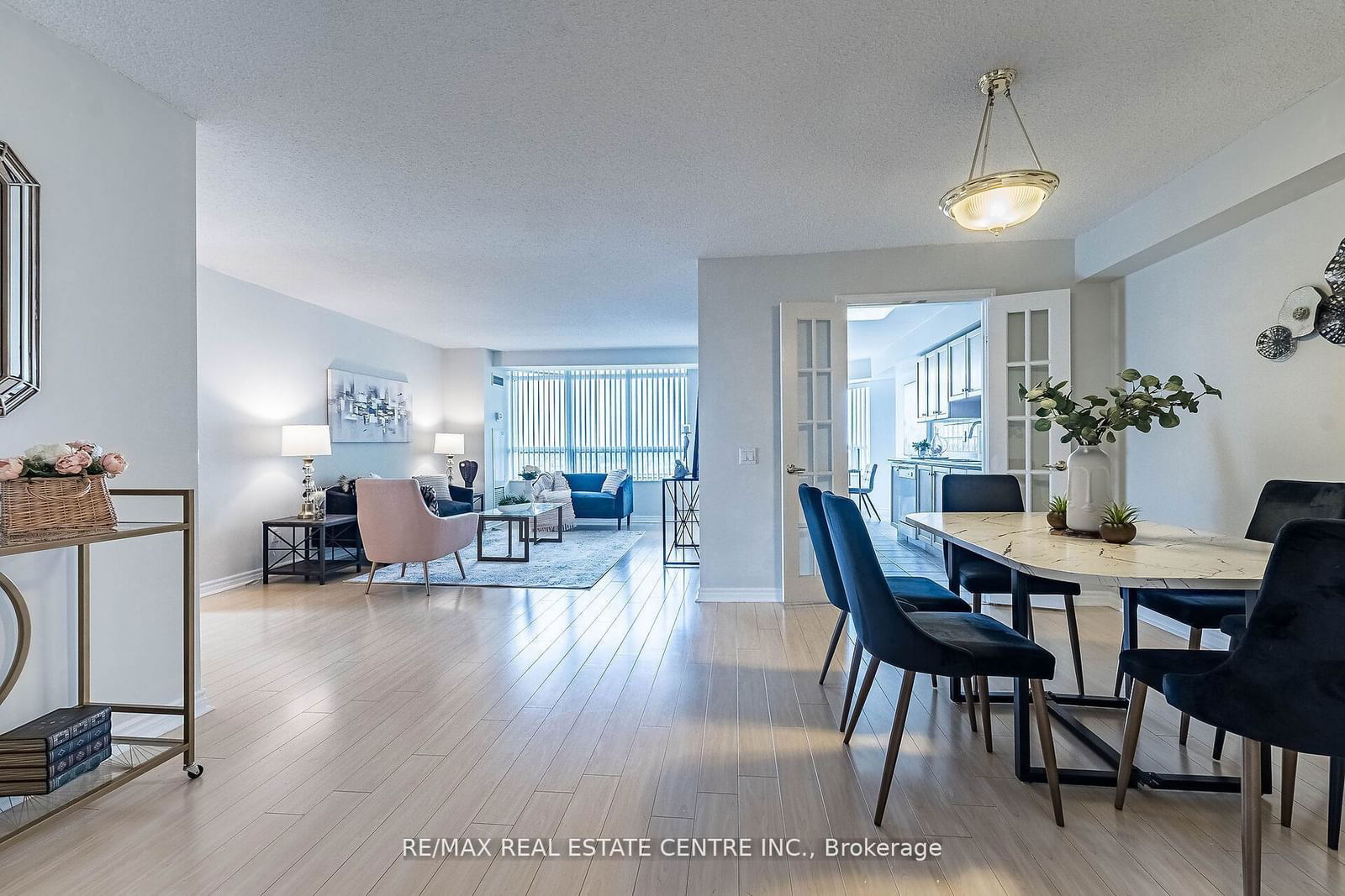 35 Kingsbridge Garden Circ W, unit 1905 for sale