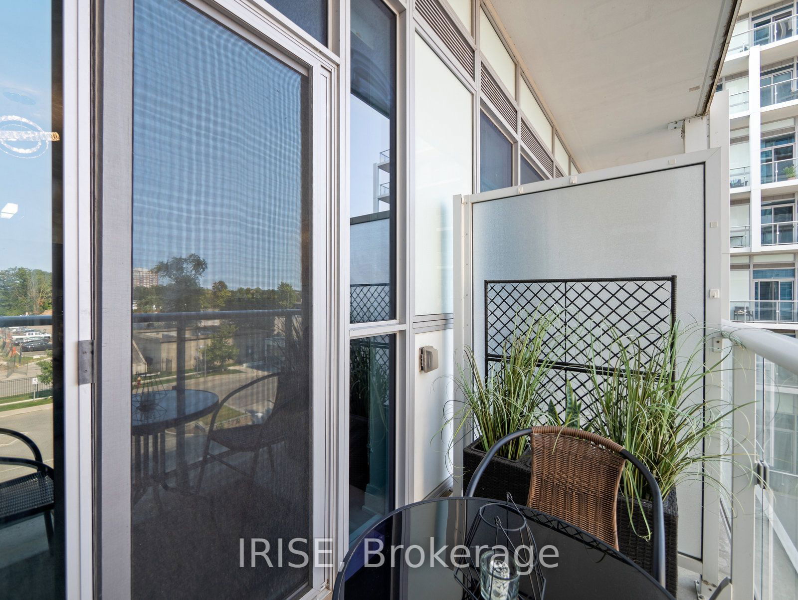 55 Speers Rd, unit 316 for rent - image #29