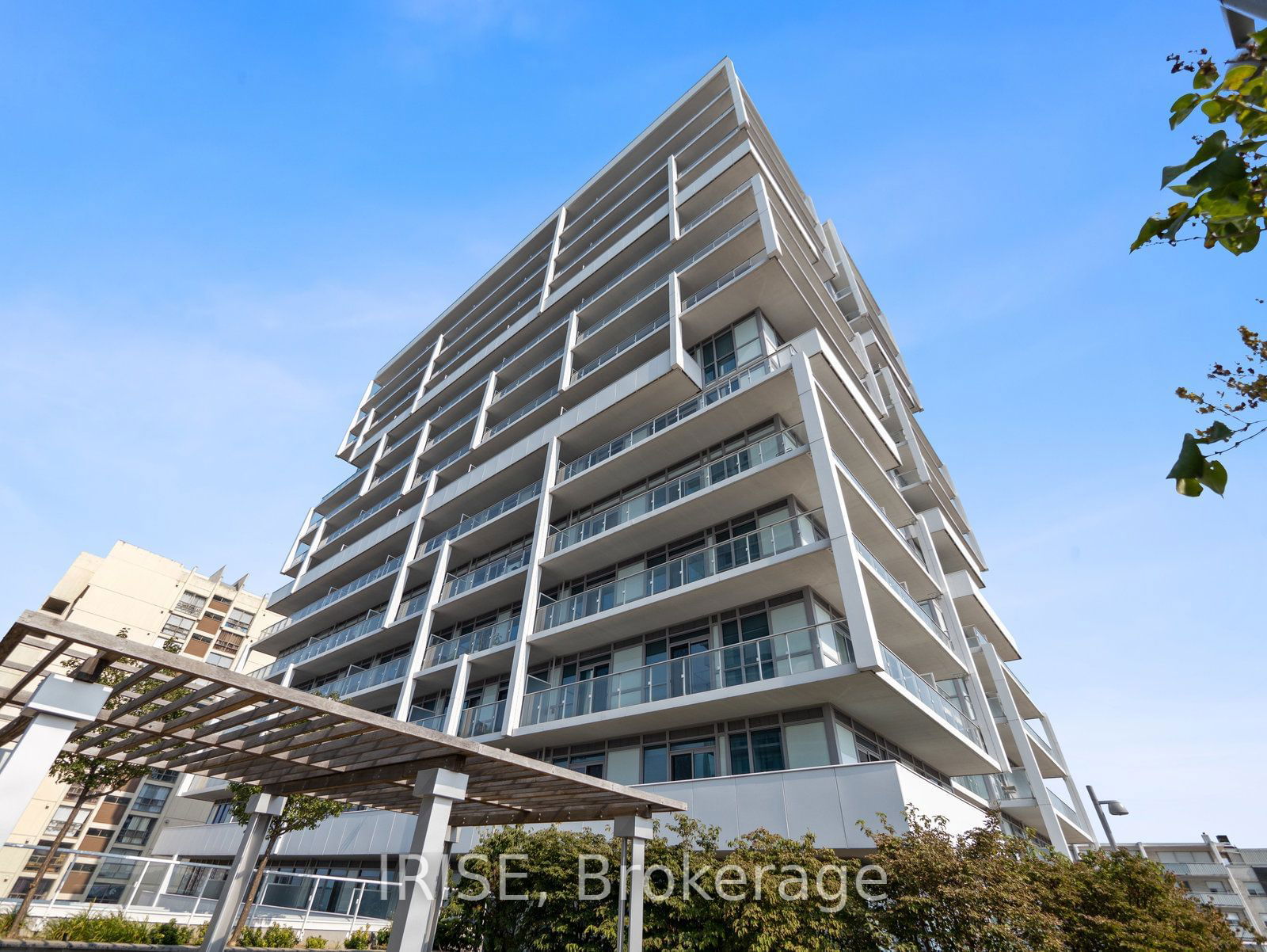 55 Speers Rd, unit 316 for rent