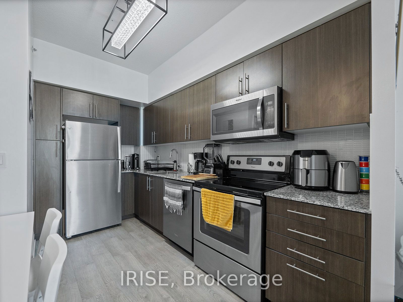 55 Speers Rd, unit 316 for rent - image #5