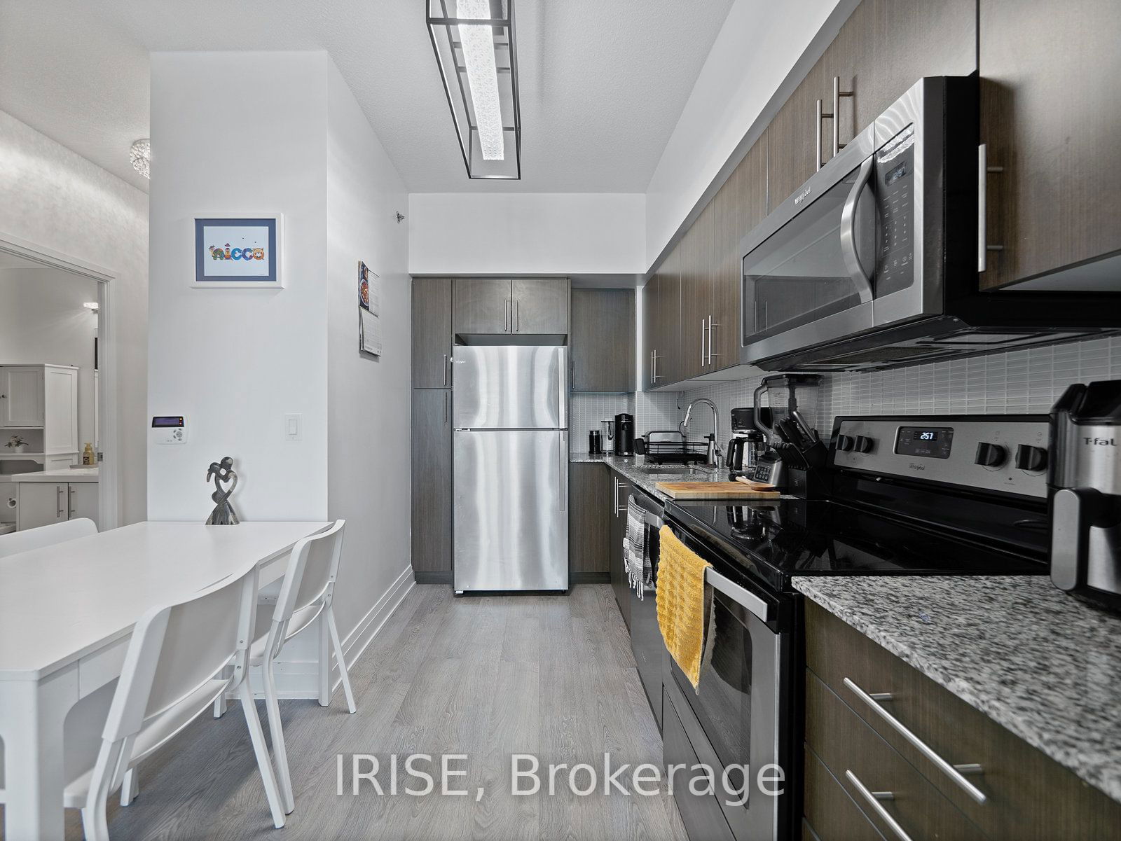 55 Speers Rd, unit 316 for rent - image #6