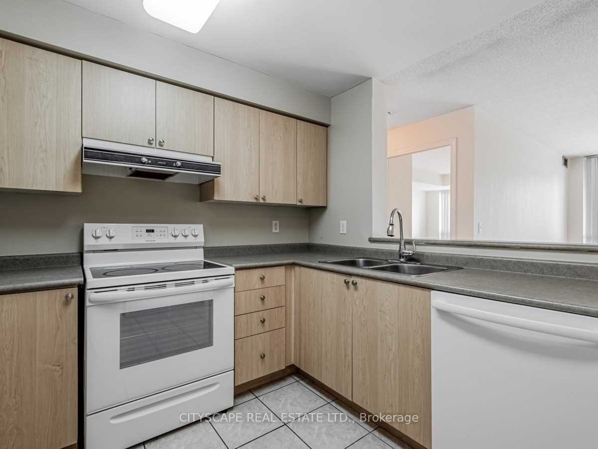 2565 Erin Centre Blvd, unit 602 for sale