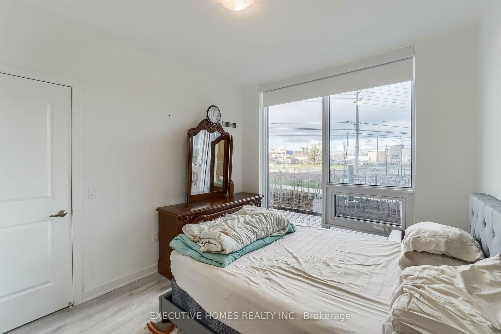 4655 Metcalfe Ave, unit 103B for sale