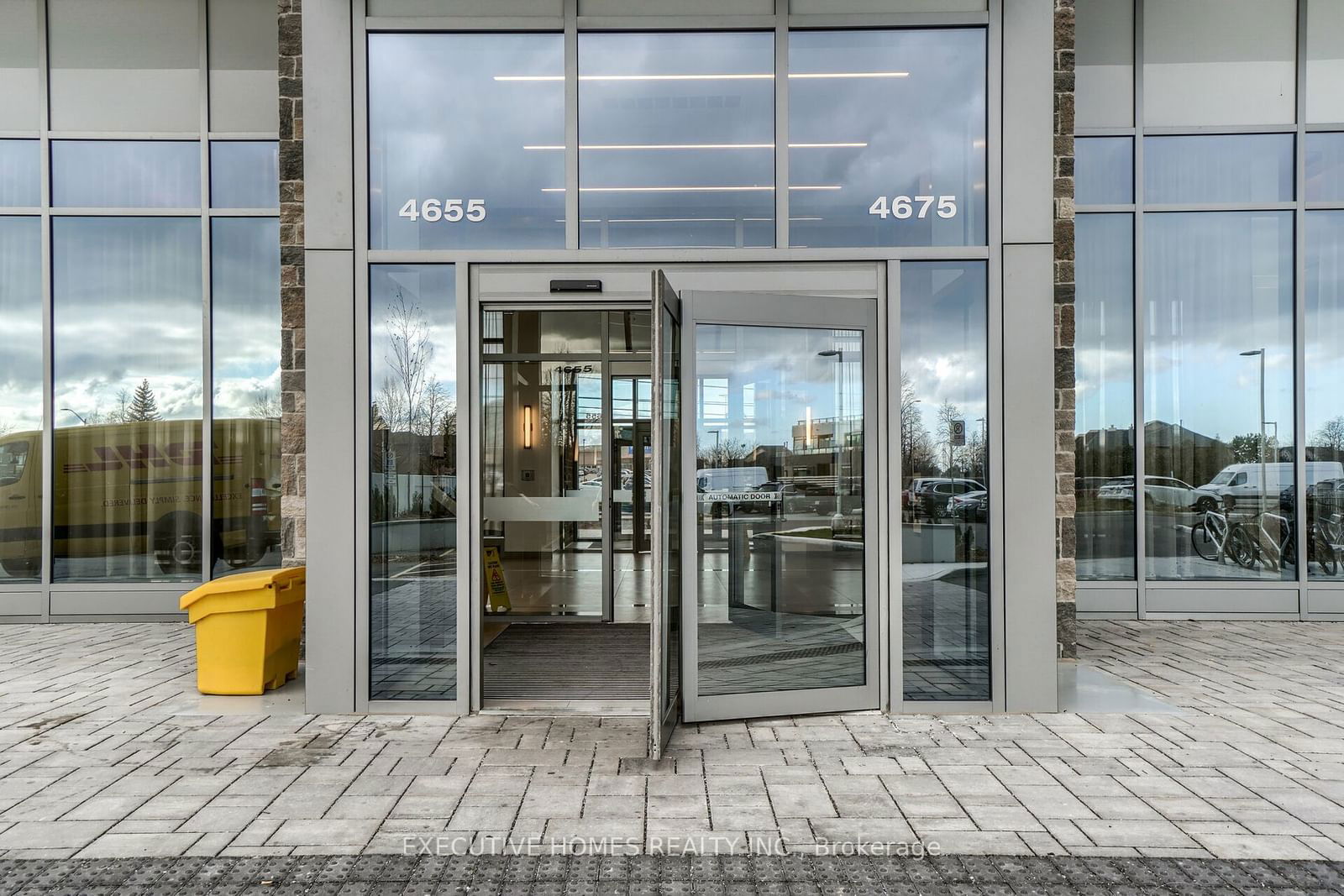 4655 Metcalfe Ave, unit 103B for sale