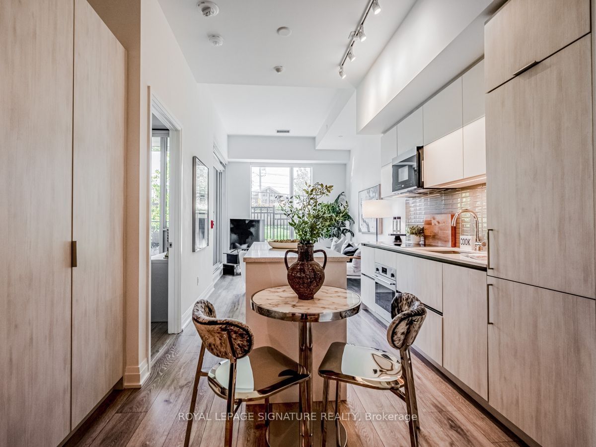 21 Park St E, unit 102 for sale