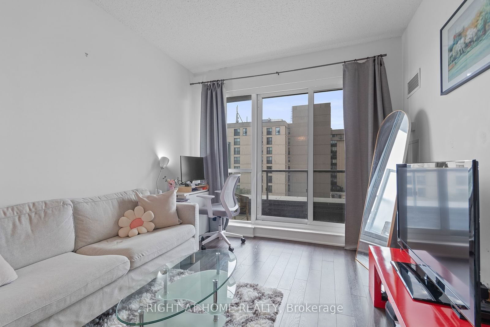 15 James Finlay Way, unit 635 for sale