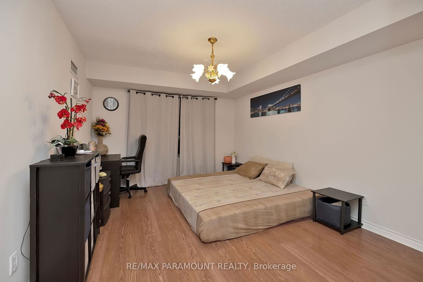 25 Kingsbridge Garden Circ, unit # 2127 for rent