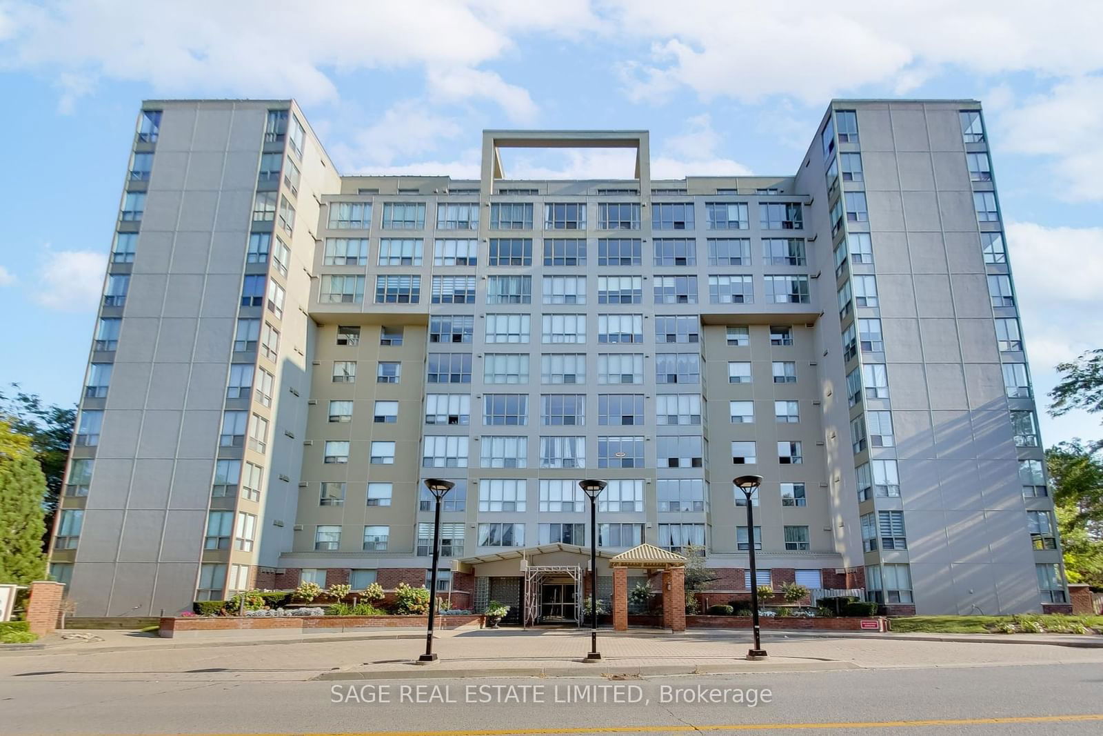 Walden Circle Townhomes, Mississauga, Toronto