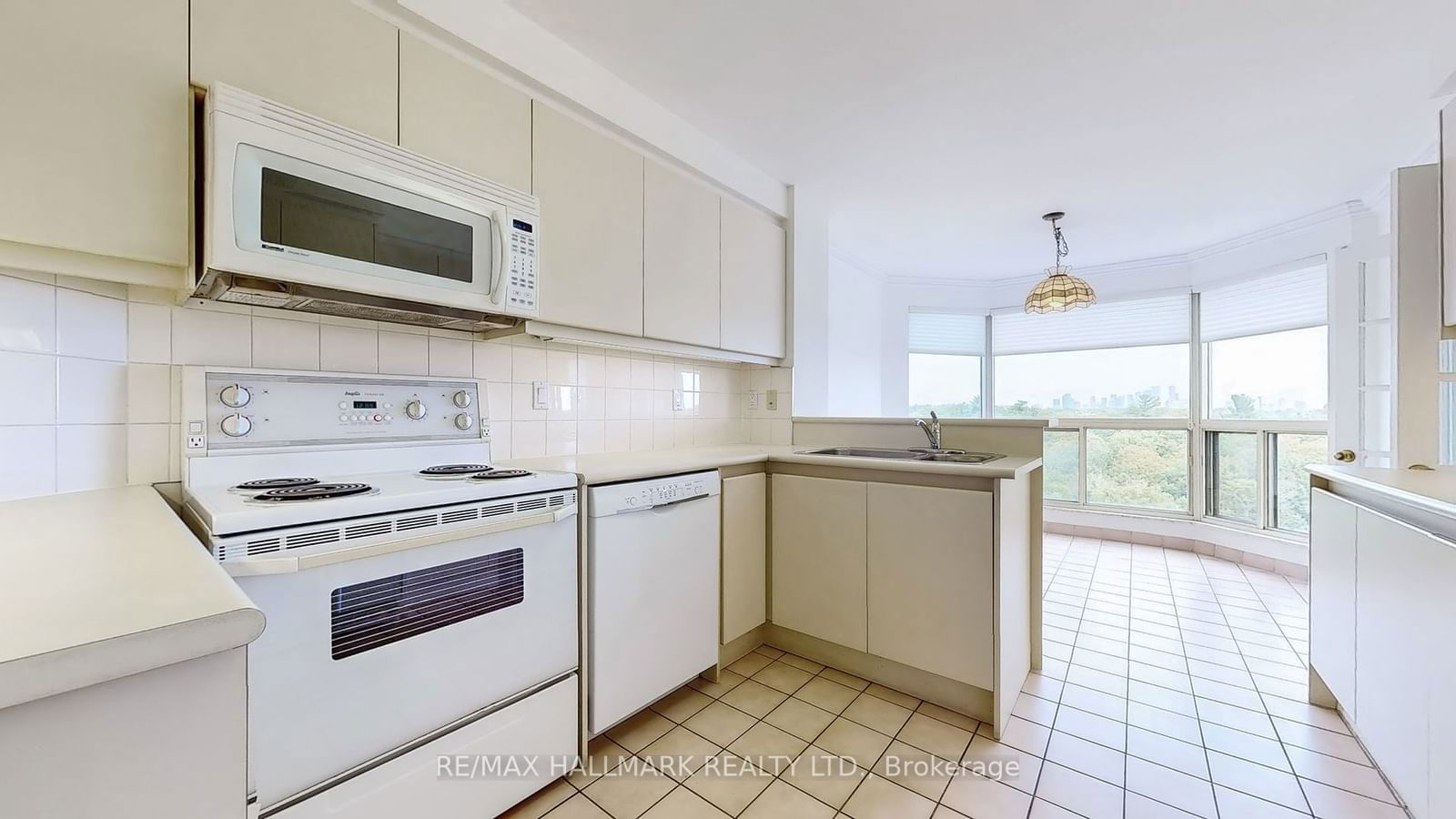 1800 The Collegeway Way, unit 807 for sale