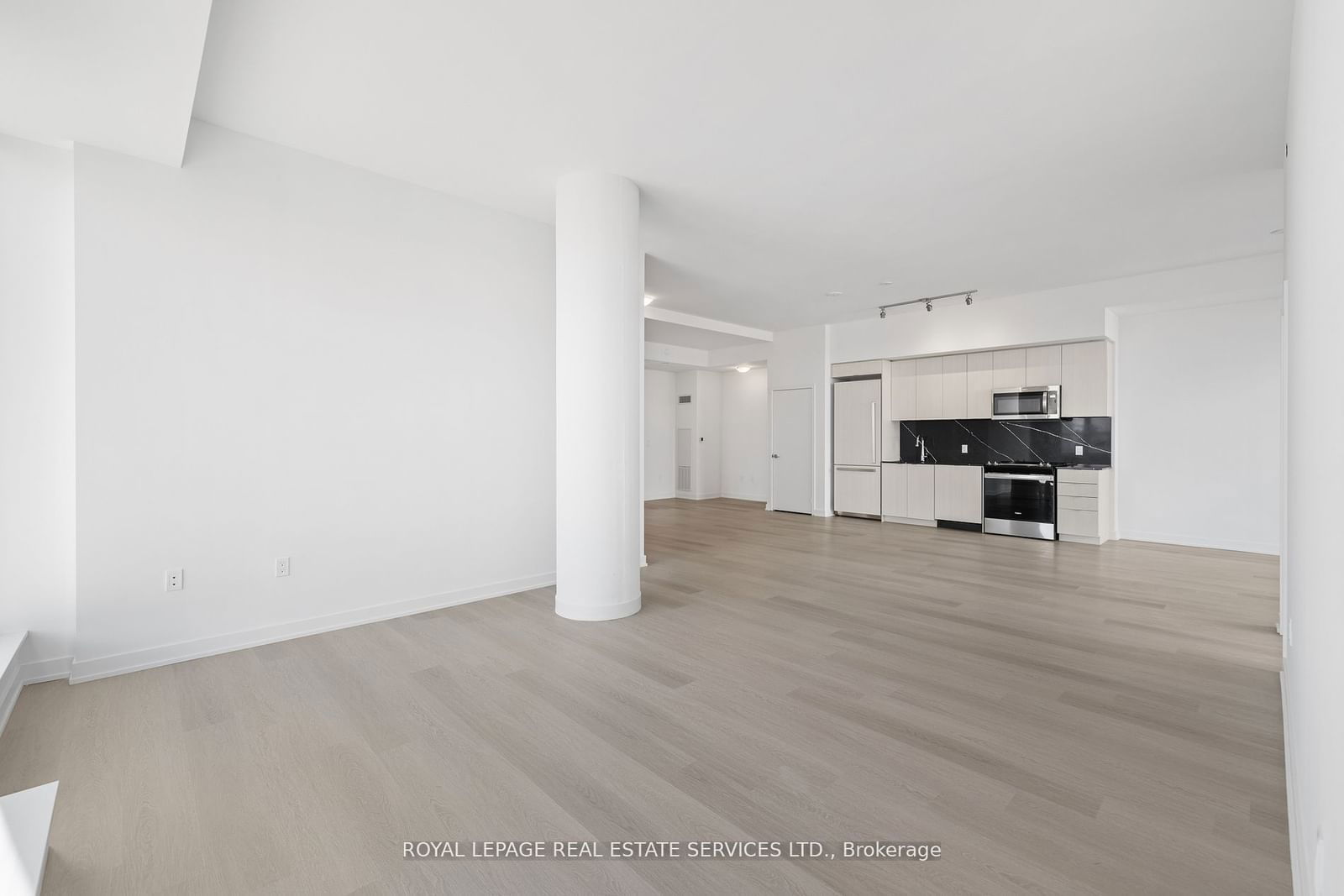 859 The Queensway, unit 1106 for sale