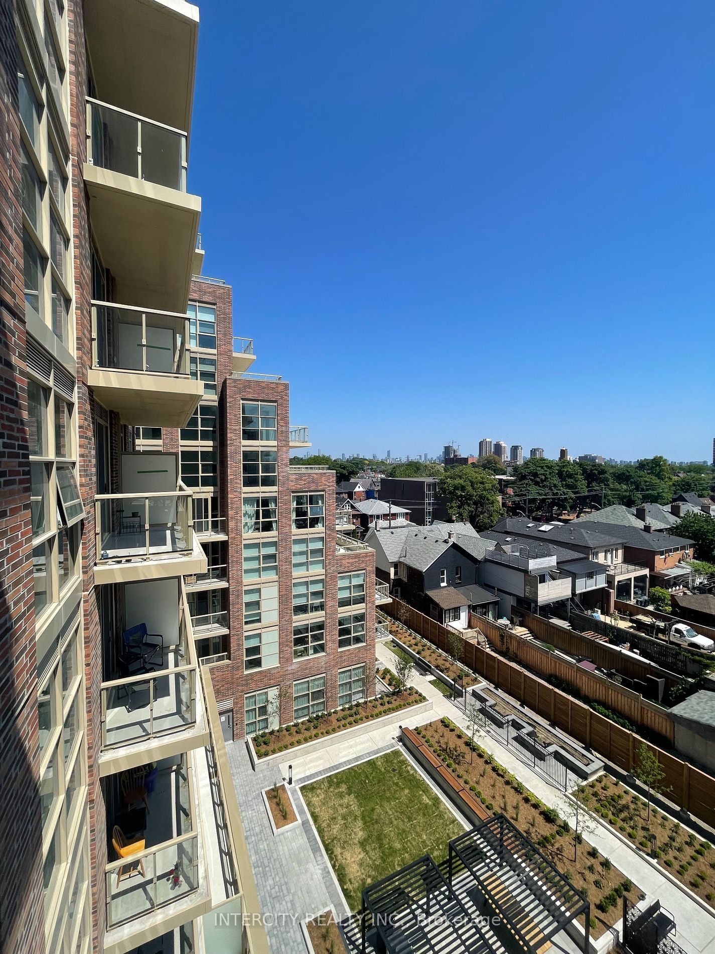 1787 St. Clair Ave W, unit 601 for sale