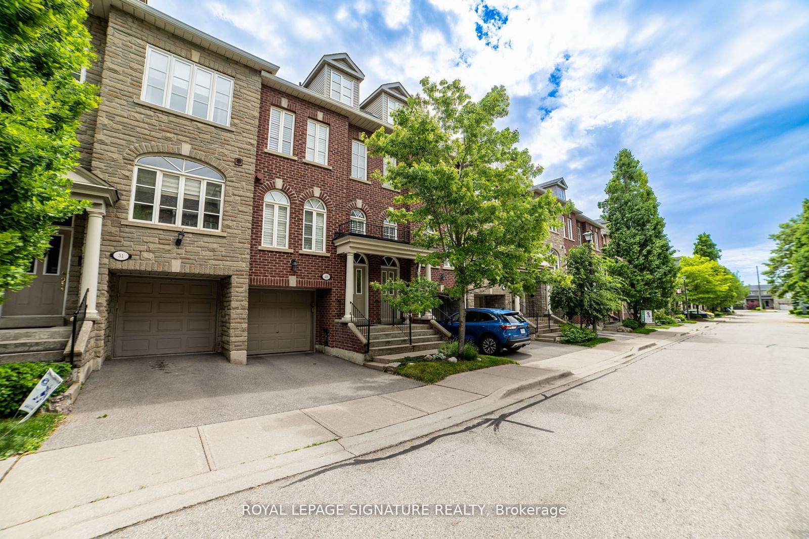 Oxford Court Townhouses, Etobicoke, Toronto