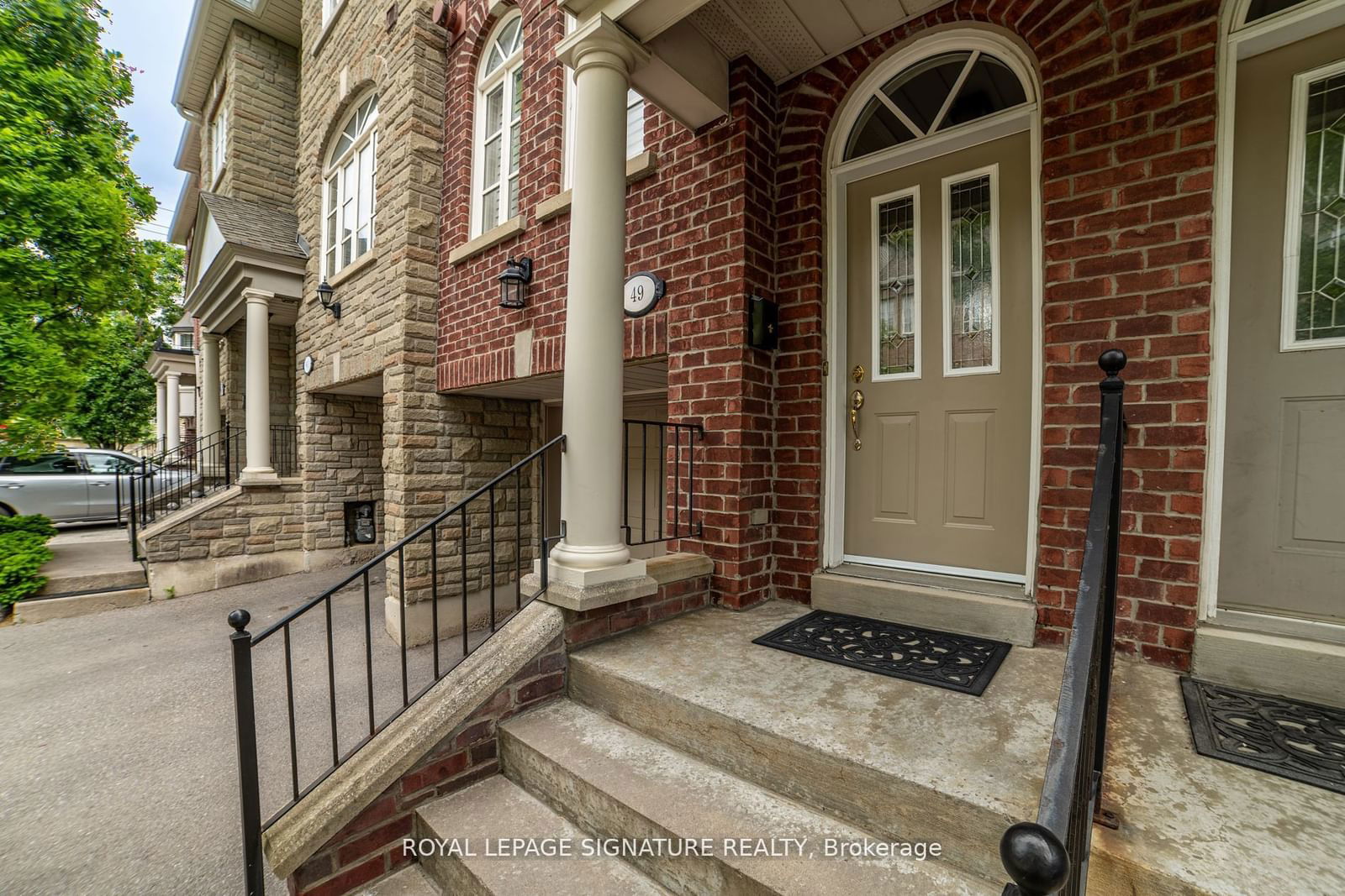 Oxford Court Townhouses, Etobicoke, Toronto