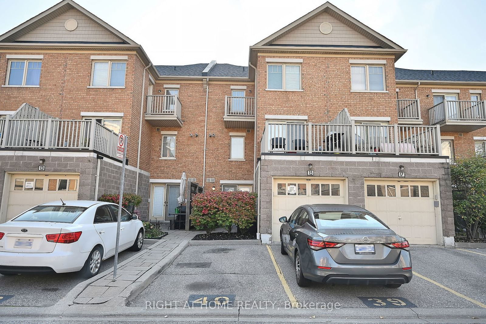 Garden Villas I Townhomes, Mississauga, Toronto