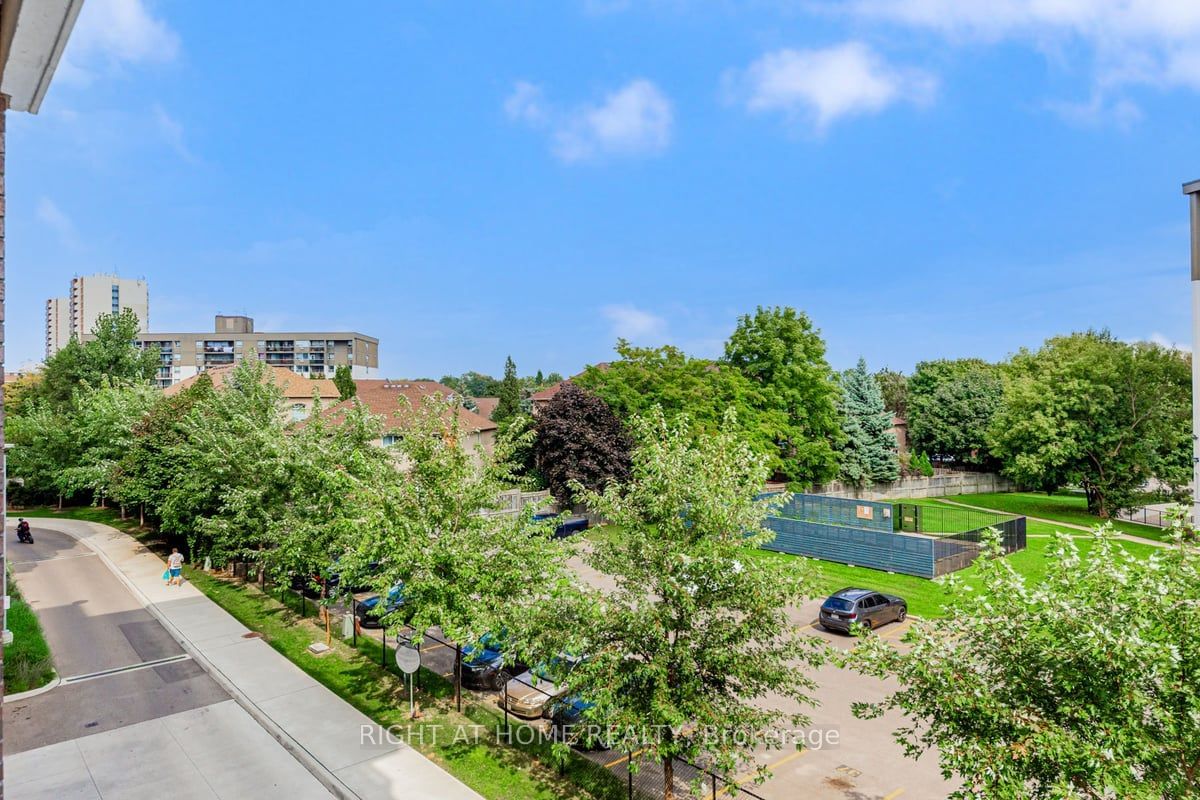 Valhalla Town Square Condos, Etobicoke, Toronto