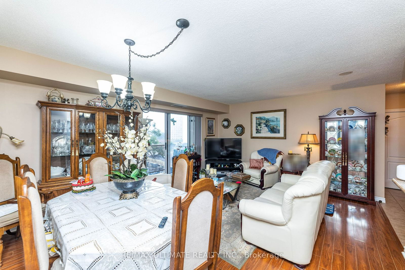 2088 Lawrence Ave W, unit 612 for sale