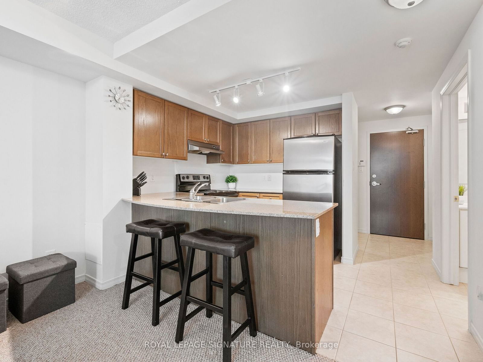 9 George St N, unit 714 for sale