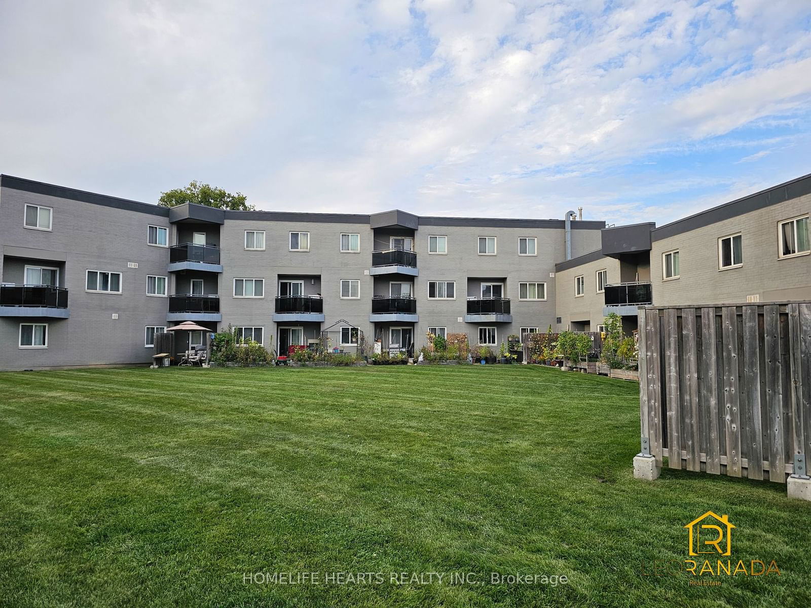 2001 Bonnymede Dr, unit 190 for sale