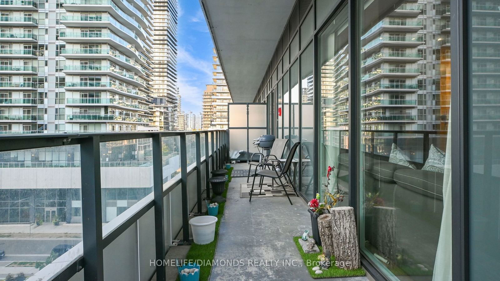 20 SHOREBREEZE Dr, unit 502 for rent