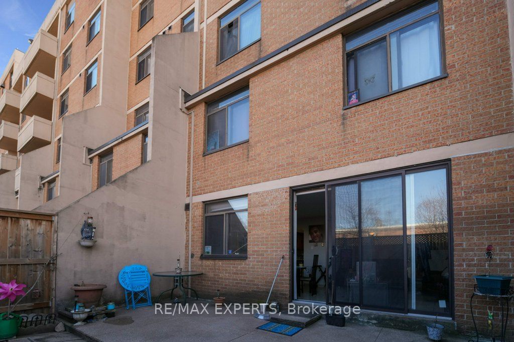 2645 Jane St, unit 120 for sale